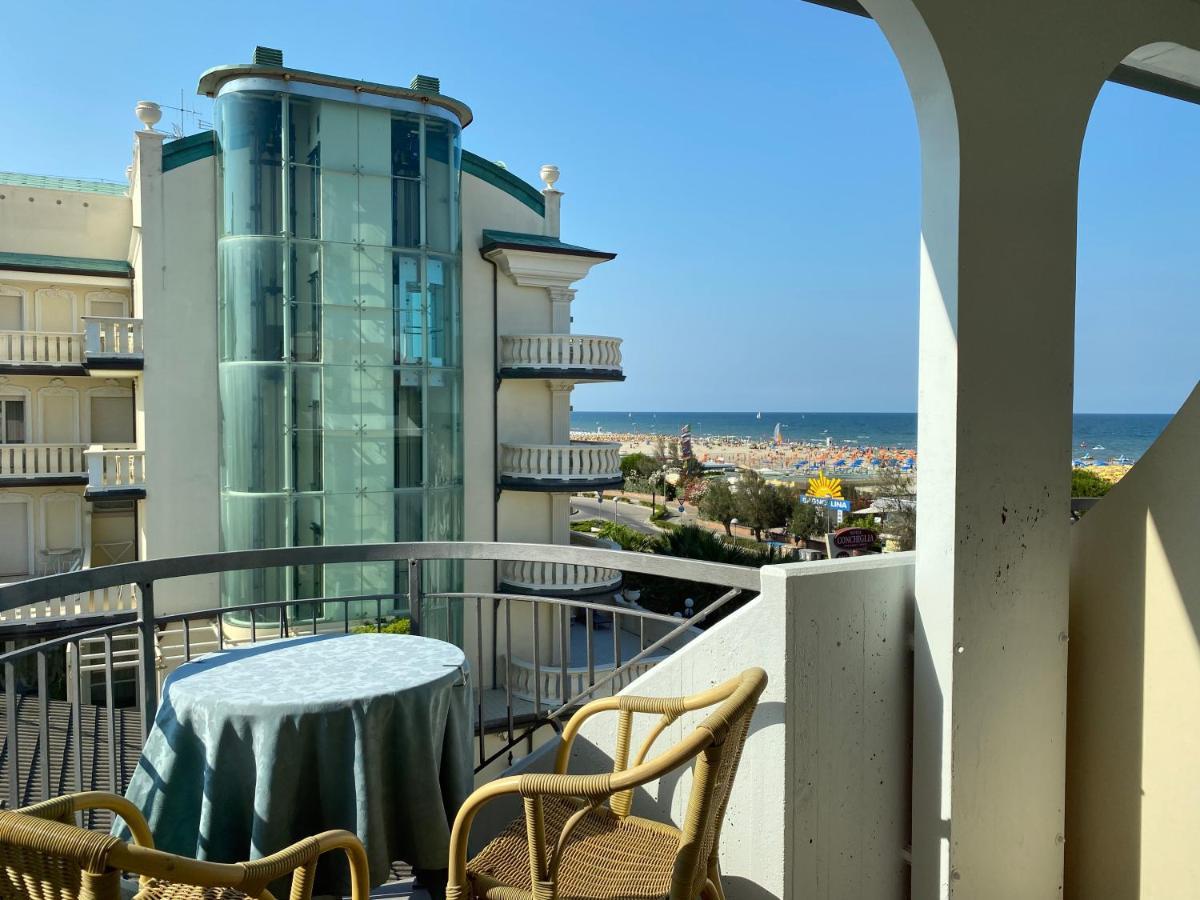 Hotel Moderno - Bed & Breakfast チェルヴィア エクステリア 写真