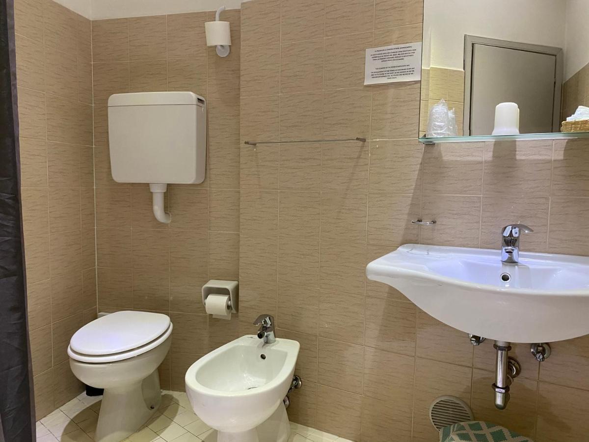 Hotel Moderno - Bed & Breakfast チェルヴィア エクステリア 写真
