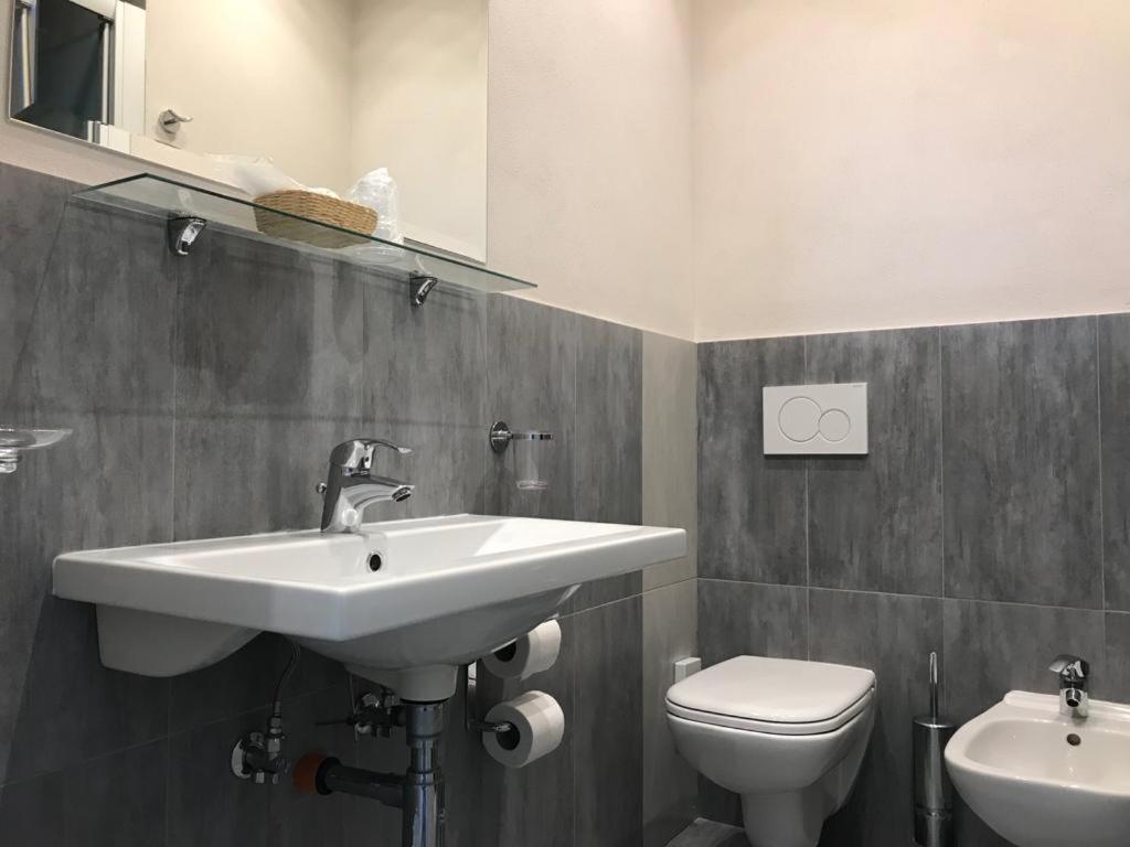 Hotel Moderno - Bed & Breakfast チェルヴィア エクステリア 写真