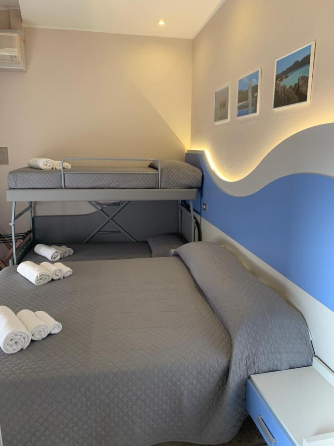 Hotel Moderno - Bed & Breakfast チェルヴィア エクステリア 写真